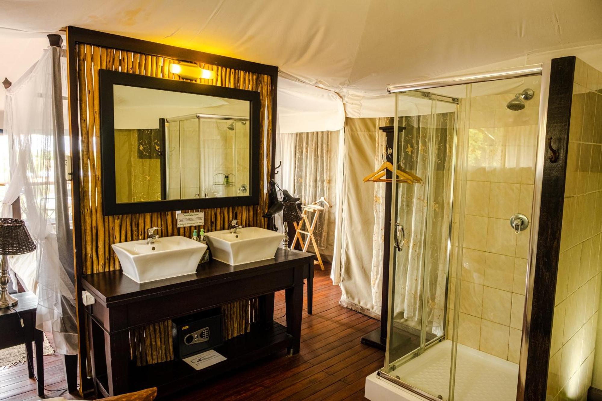 Taranga Safari Lodge Рунду Экстерьер фото